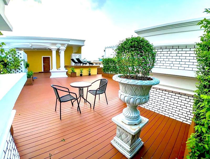 Siri Oriental Bangkok Hotel - Teras