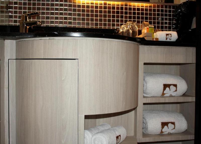 Hotel Clover Asoke - Oda