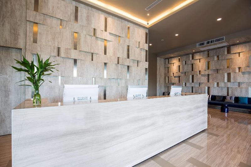 The Crystal Hotel Buriram - Lobi