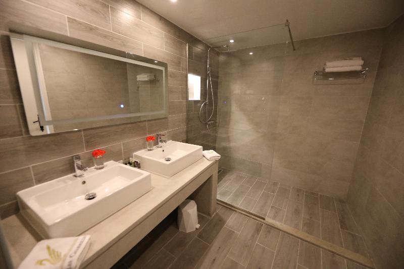 Hotel Suite Les Charmilles - Lobi