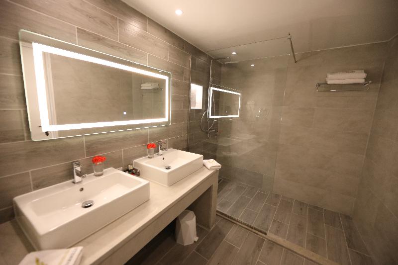 Hotel Suite Les Charmilles - Lobi