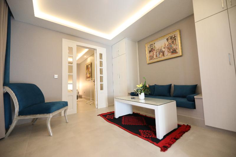 Hotel Suite Les Charmilles - Lobi