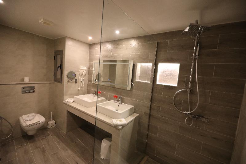 Hotel Suite Les Charmilles - Oda