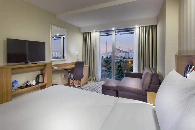 Hampton By Hilton Istanbul Atakoy - Oda