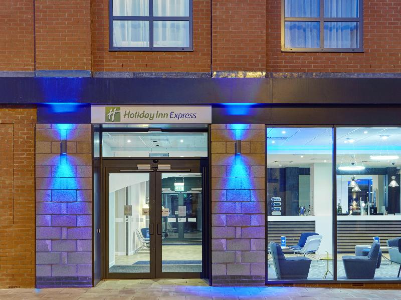 Holiday Inn Express Grimsby - Genel