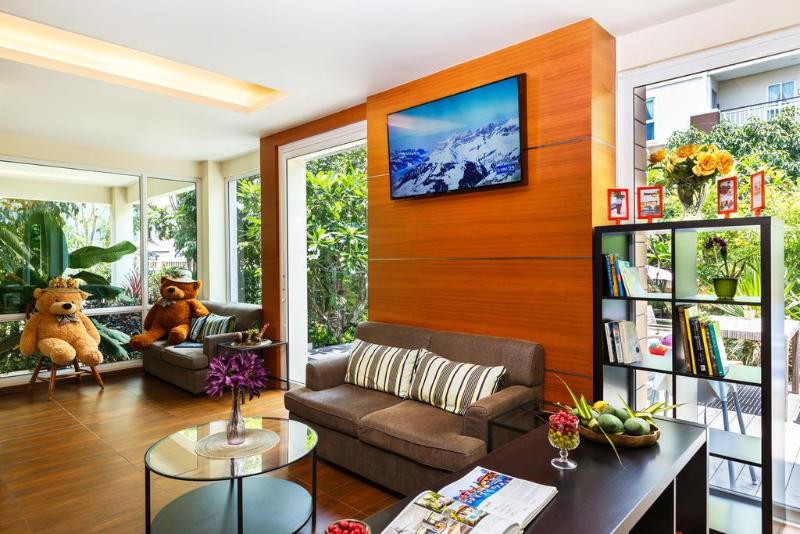 U Tiny Boutique Suvarnabhumi Airport Hotel - Lobi