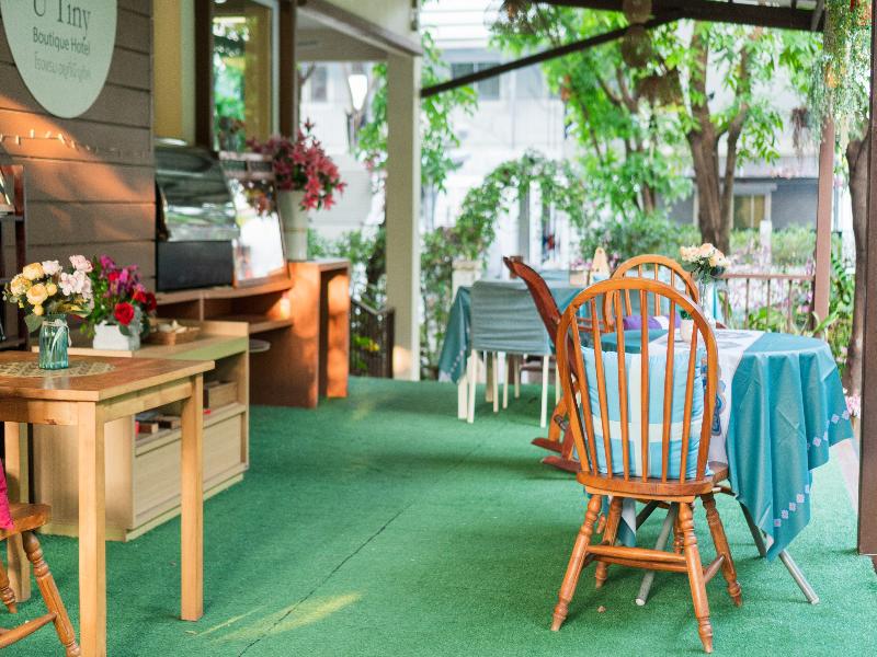 U Tiny Boutique Suvarnabhumi Airport Hotel - Restoran