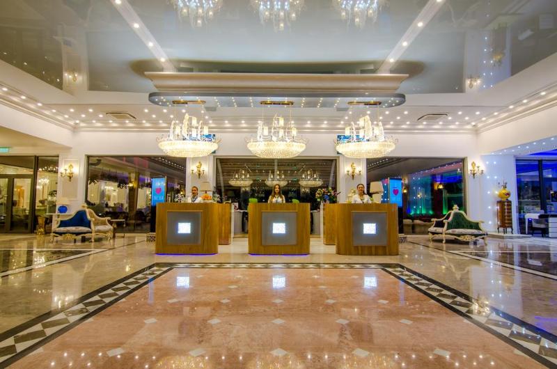 Phoenicia Royal - Lobi