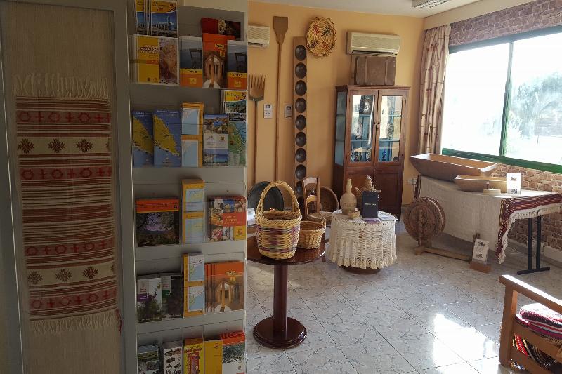 Mandalena Hotel Apts - Lobi