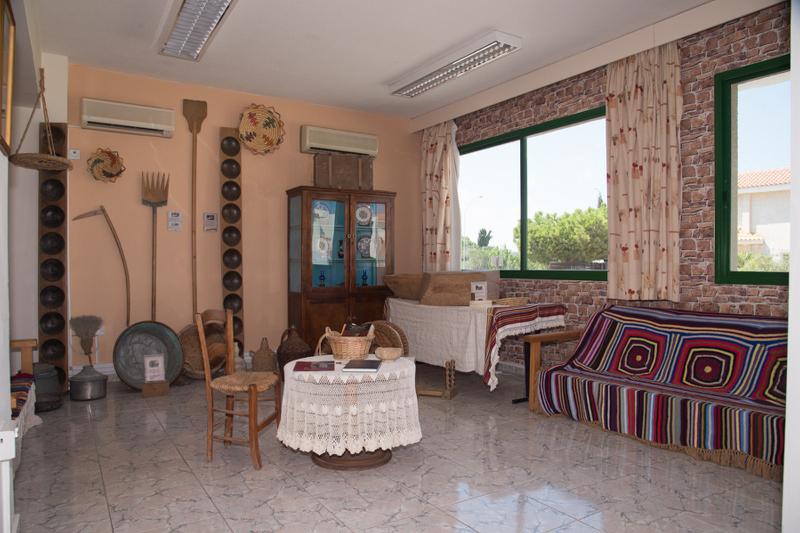 Mandalena Hotel Apts - Lobi