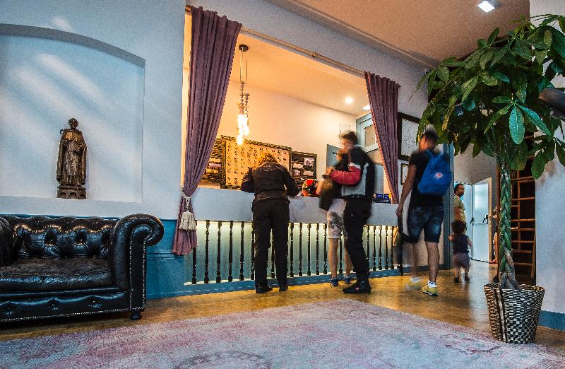 Hostel des Arts - Lobi