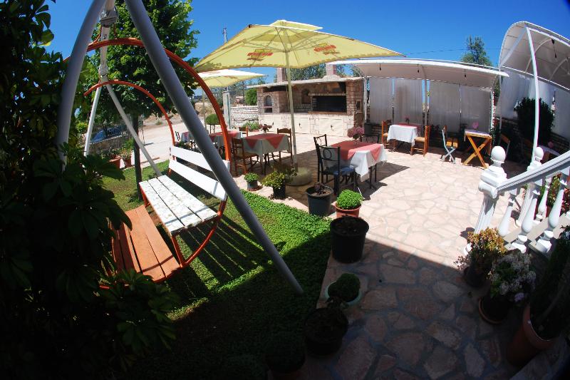 Hotel Chris - Genel