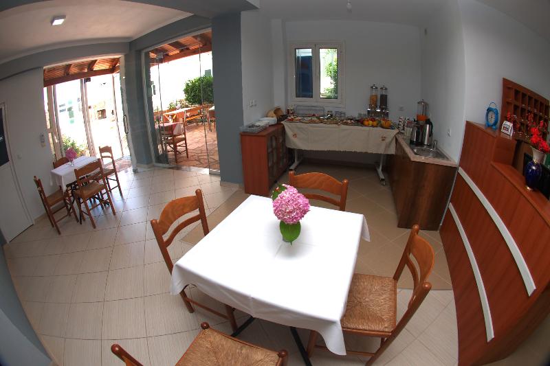 Hotel Chris - Genel