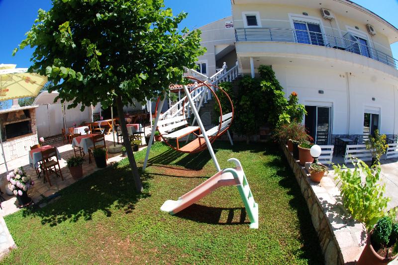 Hotel Chris - Genel