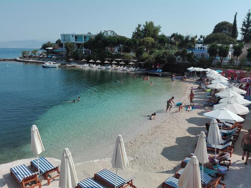 Hotel Chris - Genel