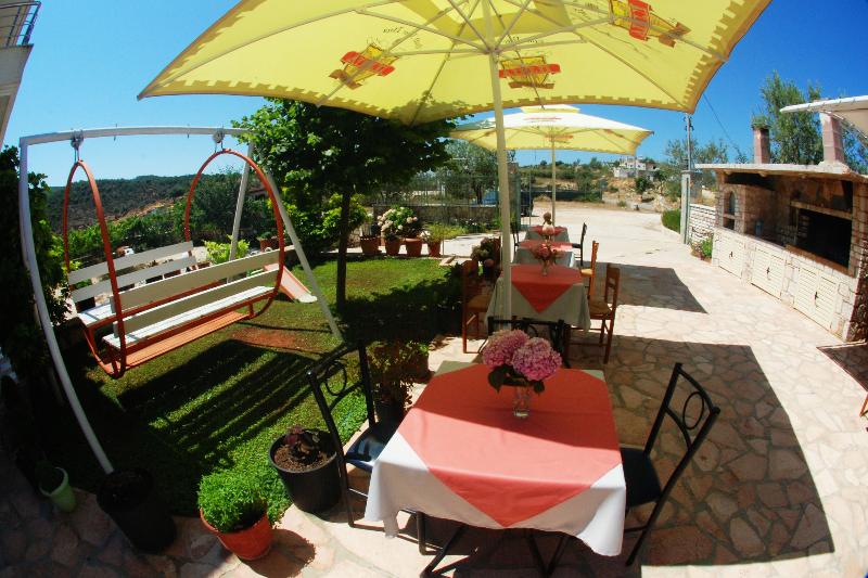 Hotel Chris - Genel