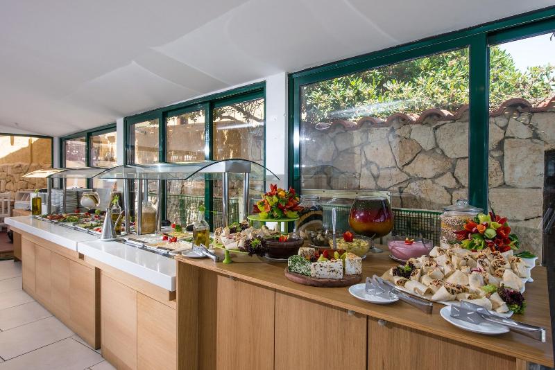 Elmi Suites Beach Hotel - Restoran