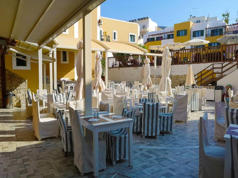 Elmi Suites Beach Hotel - Restoran
