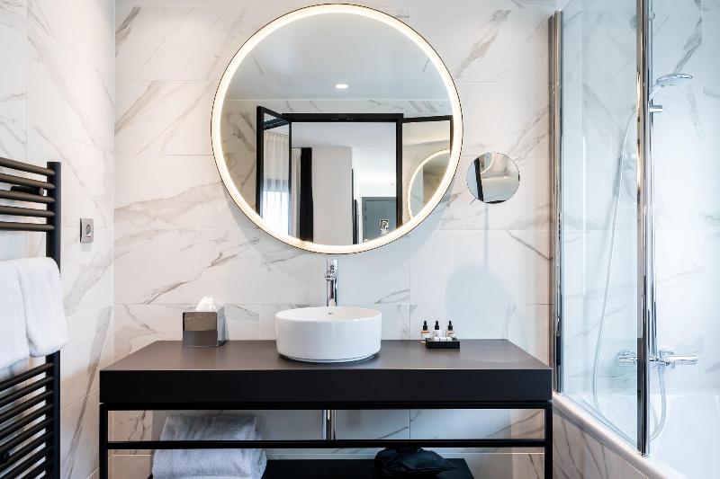 Laz' Hotel Spa Urbain Paris - Oda