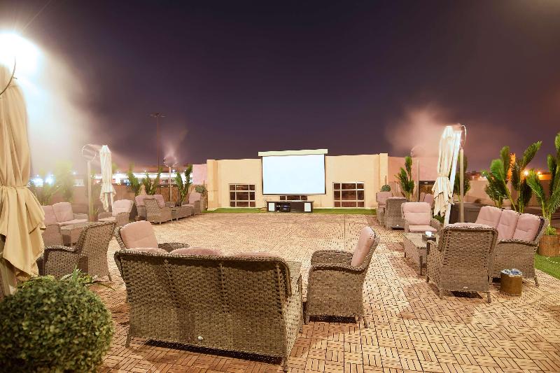Best Plus Aurora Hotel - Bar