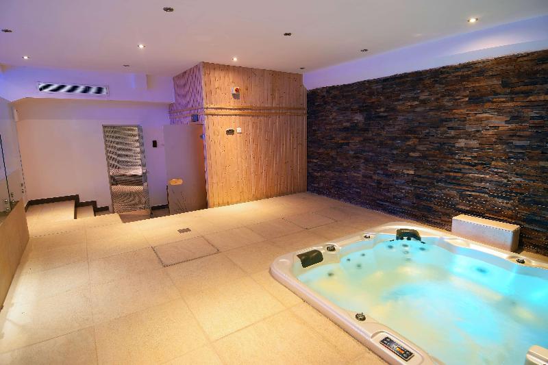 Best Plus Aurora Hotel - Aktivite