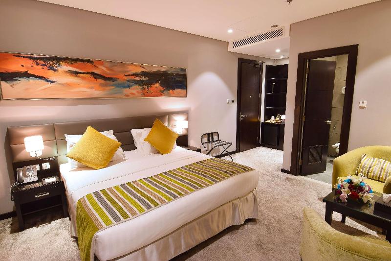 Best Plus Aurora Hotel - Oda
