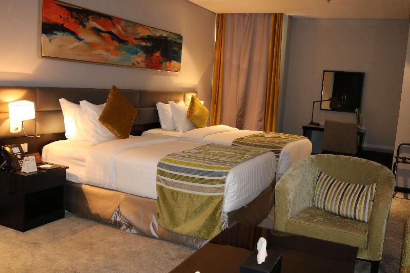 Best Plus Aurora Hotel - Oda