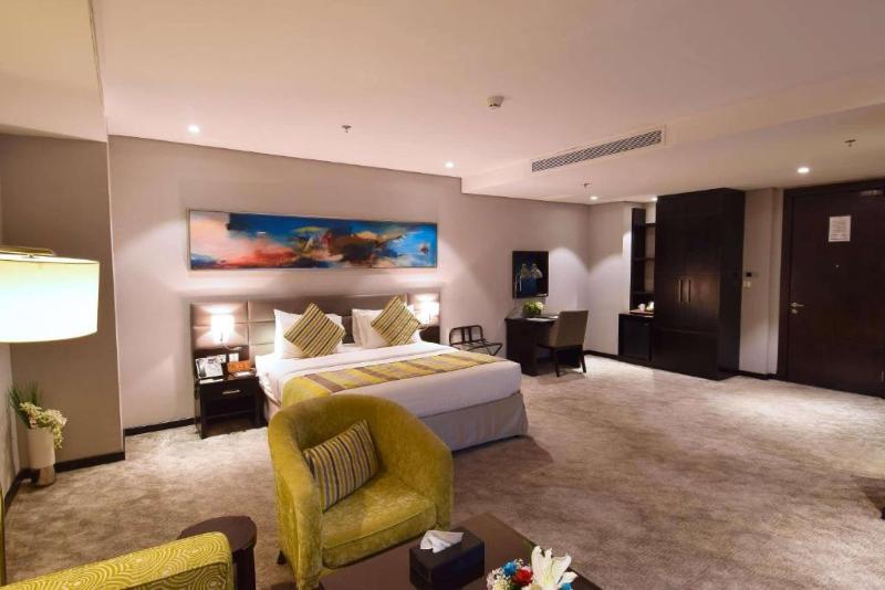 Best Plus Aurora Hotel - Oda