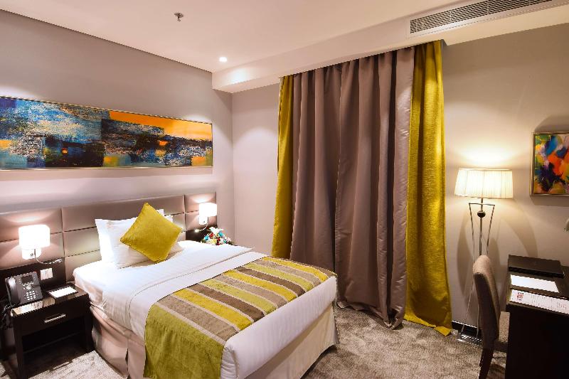 Best Plus Aurora Hotel - Oda