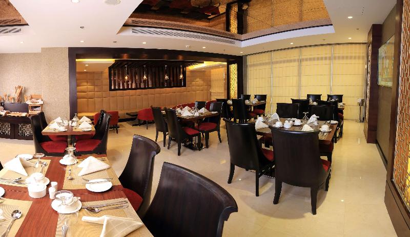 Best Plus Aurora Hotel - Restoran
