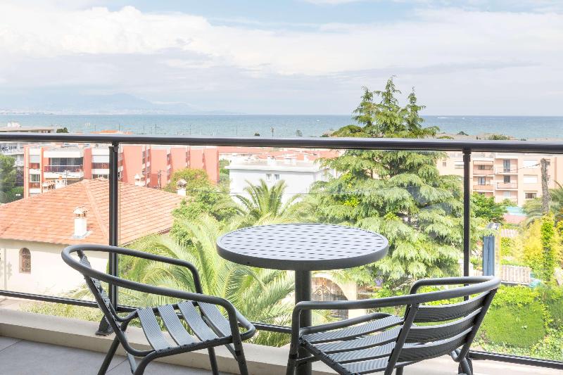 Best Western Plus Antibes Riviera - Genel