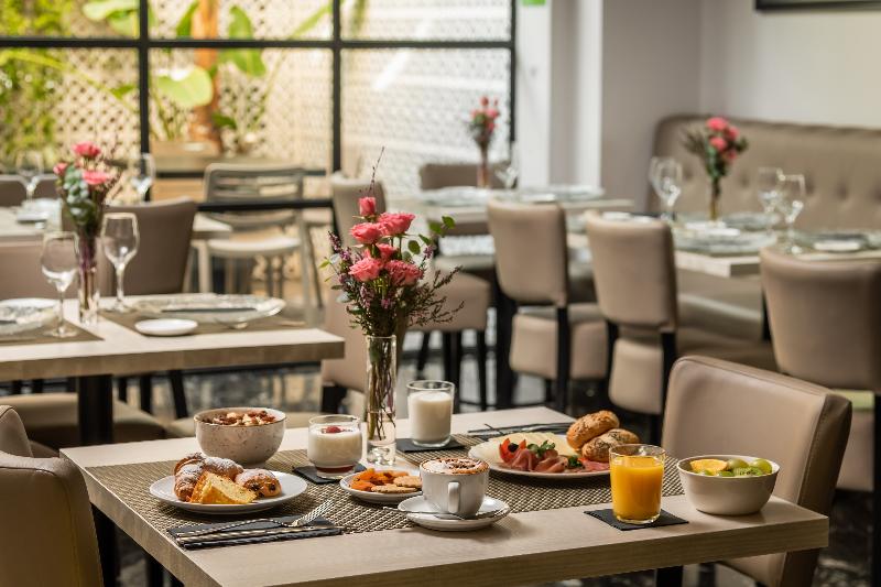Arya Stadium Hotel - Genel