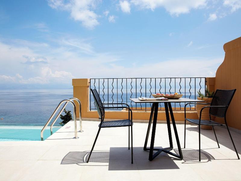 Marbella Nido Suite Hotel & Villas - Teras
