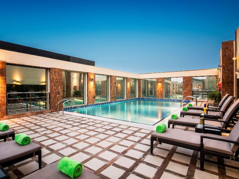 Golden Tulip Doha Hotel - Havuz