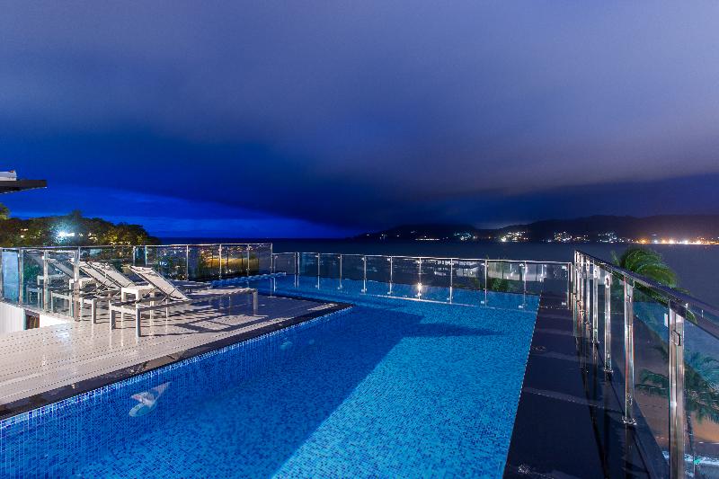 Patong Signature Boutique Hotel - Havuz
