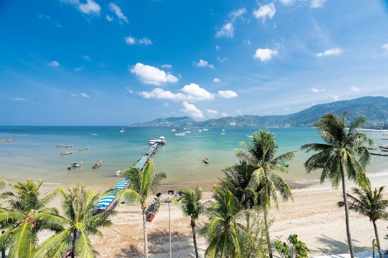 Patong Signature Boutique Hotel - Havuz