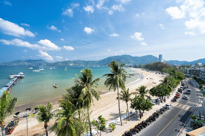Patong Signature Boutique Hotel - Havuz