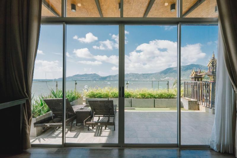 Patong Signature Boutique Hotel - Plaj