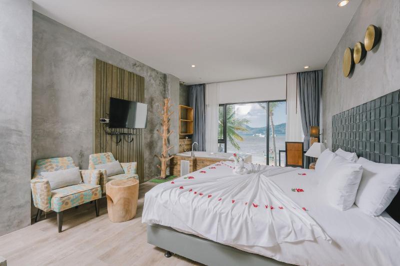 Patong Signature Boutique Hotel - Plaj