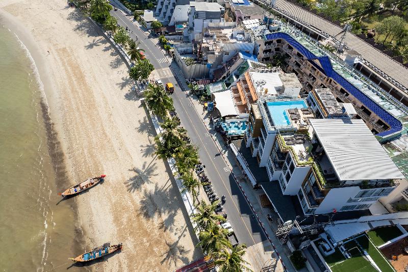 Patong Signature Boutique Hotel - Plaj