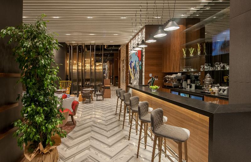 Four Points By Sheraton Izmir - Bar