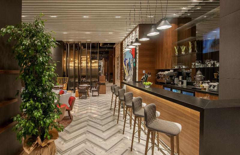 Four Points By Sheraton Izmir - Bar