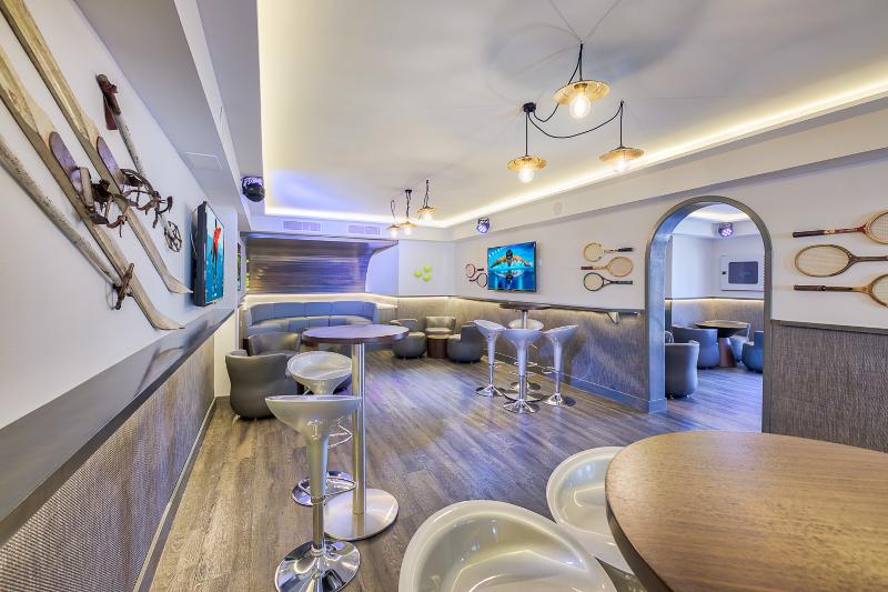 Hotel LIVVO Koala Garden - Bar
