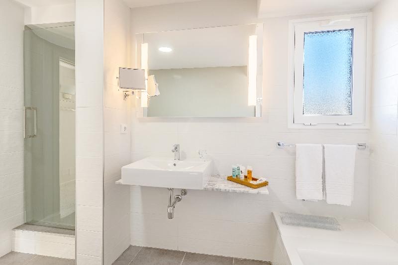 Hotel LIVVO Koala Garden - Oda