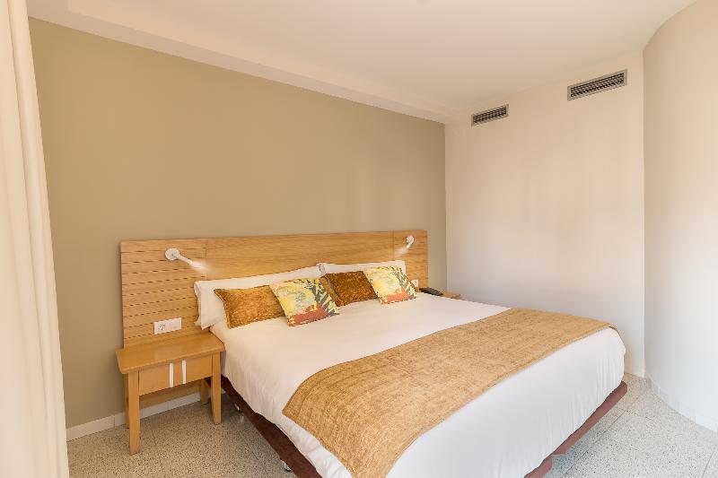 Hotel LIVVO Koala Garden - Oda