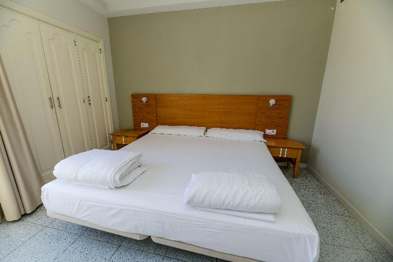 Hotel LIVVO Koala Garden - Oda