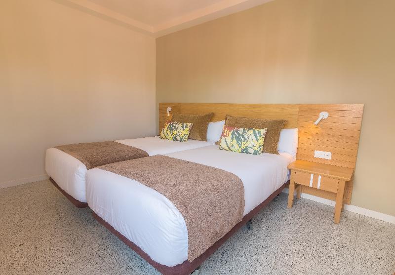 Hotel LIVVO Koala Garden - Oda