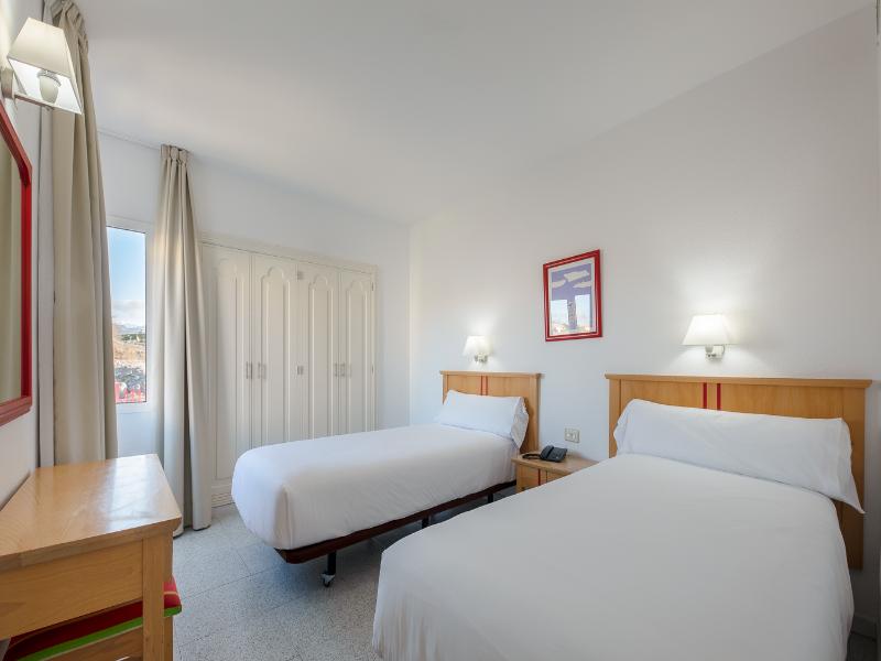 Hotel LIVVO Koala Garden - Oda