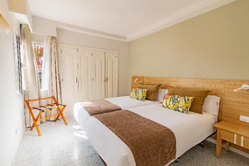 Hotel LIVVO Koala Garden - Oda