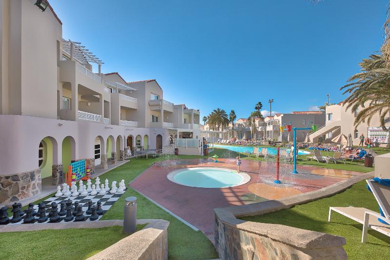 Hotel LIVVO Koala Garden - Havuz